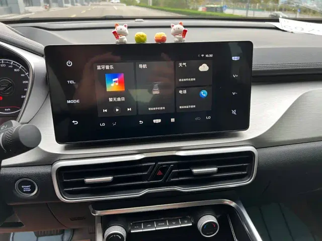 Geely Binyue — Фото автомобиля 12