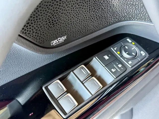 Lexus LX — Фото автомобиля 13