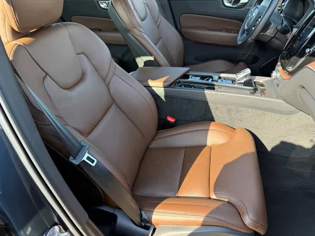 Volvo XC60 — Фото автомобиля 13