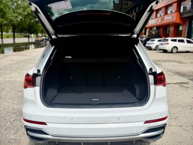 Audi Q3 — Фото автомобиля 14