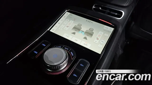 Genesis G90 — Фото автомобиля 15