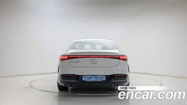 Mercedes-Benz EQS — Фото автомобиля 4