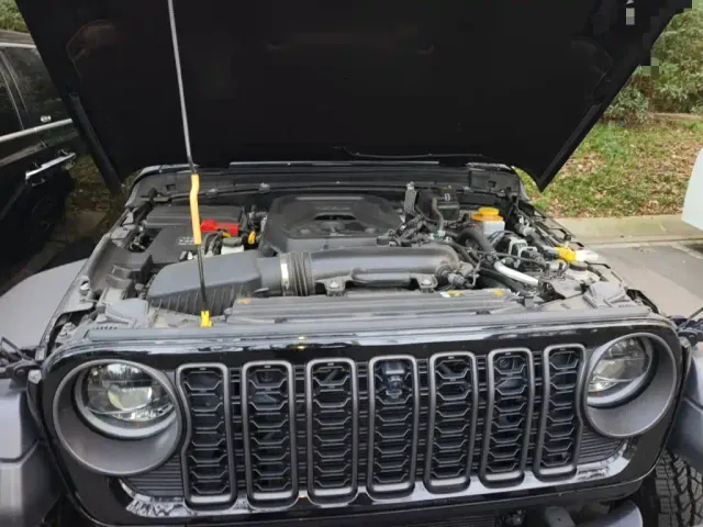 Jeep Wrangler — Фото автомобиля 10