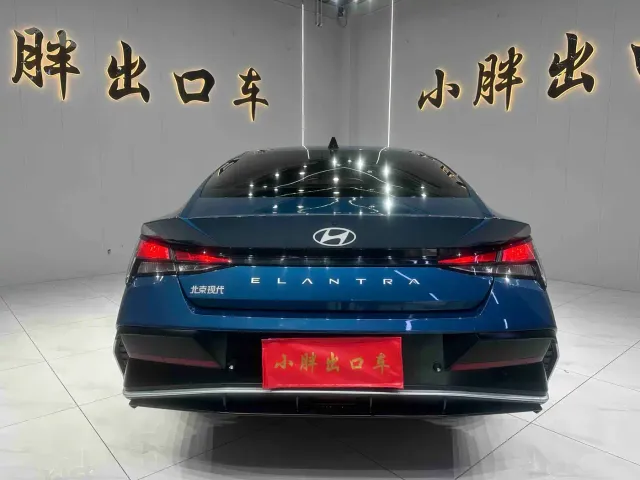 Hyundai Elantra — Фото автомобиля 5