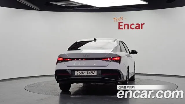 Hyundai Avante CN7 — Фото автомобиля 4