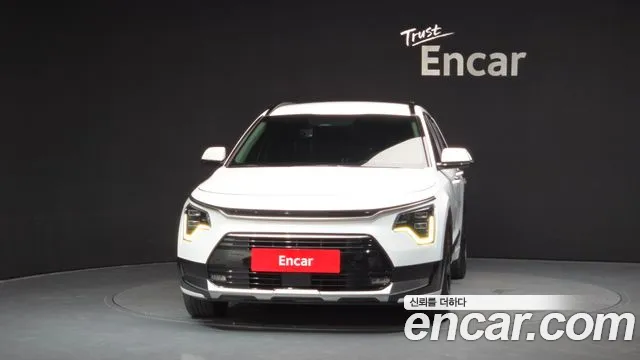 Kia Niro The All New Niro Signature — Фото автомобиля 3