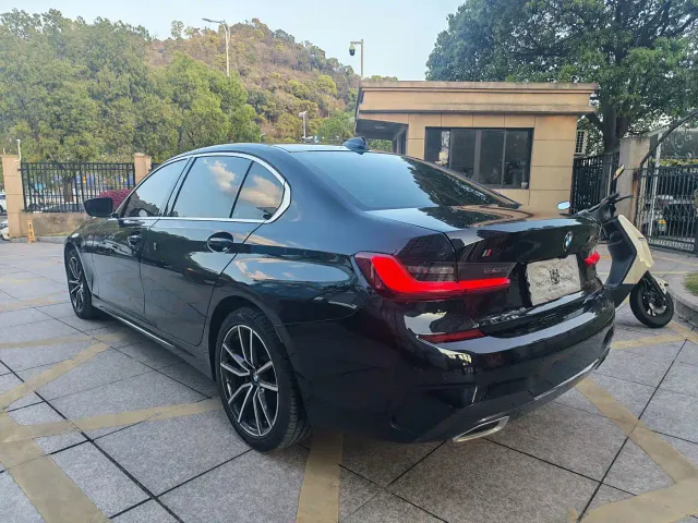 BMW 3 Series — Фото автомобиля 10