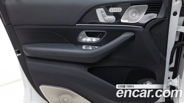 Mercedes-Benz GLS-Class — Фото автомобиля 15