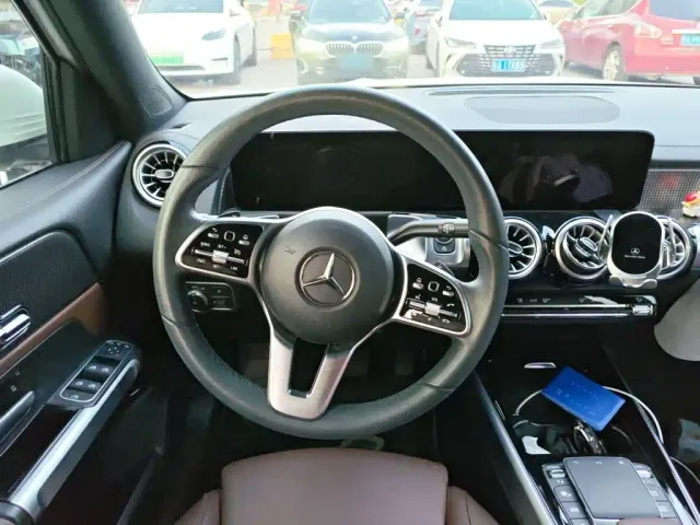Mercedes-Benz GLB-Class — Фото автомобиля 11