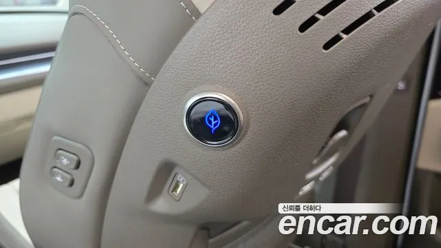 Kia Canival Carnival 4 поколение Бензин 7 мест Hi-Limousine — Фото автомобиля 5