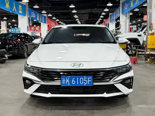 Hyundai Elantra 2023 1.5L CVT GLX Elite Edition — Фото автомобиля 3