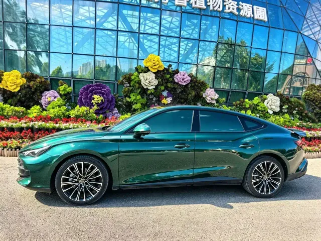 MG 7 — Фото автомобиля 15