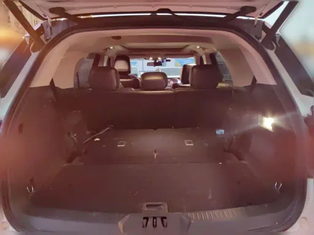 Ford Explorer — Фото автомобиля 15