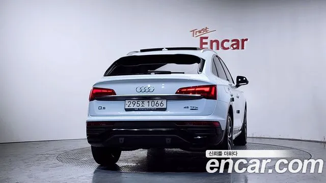Audi Q5 45 TFSI quattro Sportback — Фото автомобиля 4
