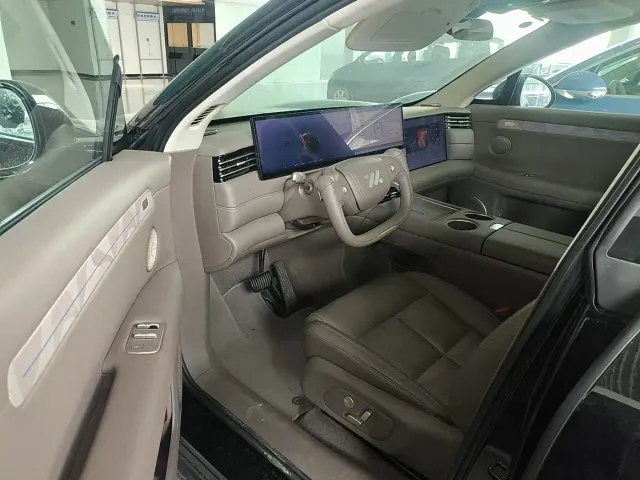 IM Motors LS6 — Фото автомобиля 2