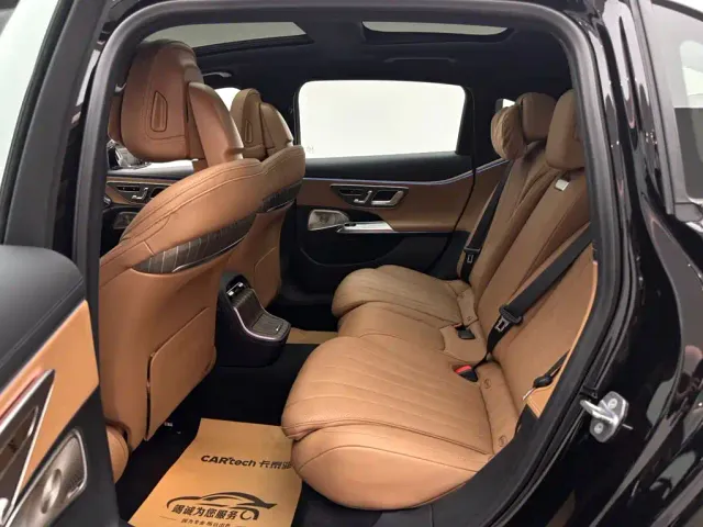 Mercedes-Benz E-Class — Фото автомобиля 9