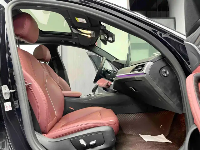 BMW 5 Series — Фото автомобиля 5
