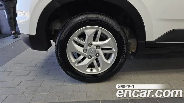 Hyundai Venue — Фото автомобиля 5