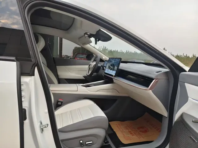 Dongfeng eπ 007 — Фото автомобиля 6