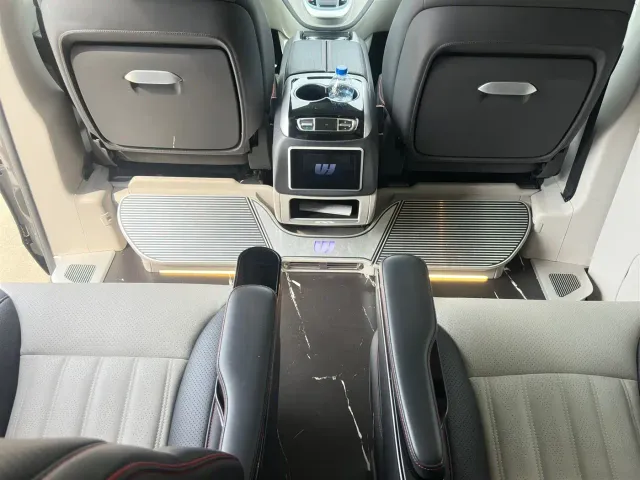 Mercedes-Benz V-Class — Фото автомобиля 7