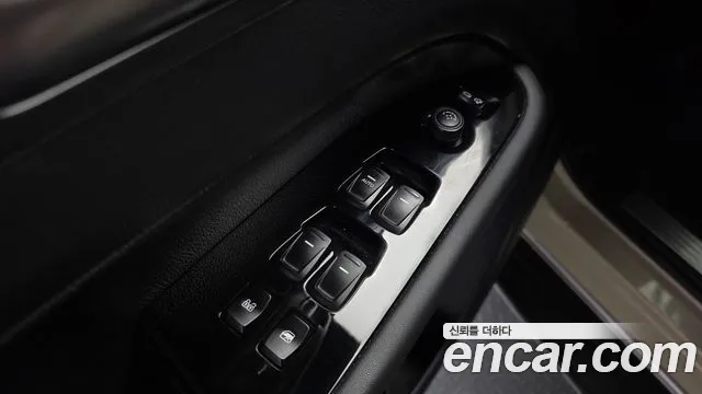 KG_Mobility_Ssangyong Rexton Новый Rexton Sport Дизель 2.2 4WD — Фото автомобиля 28