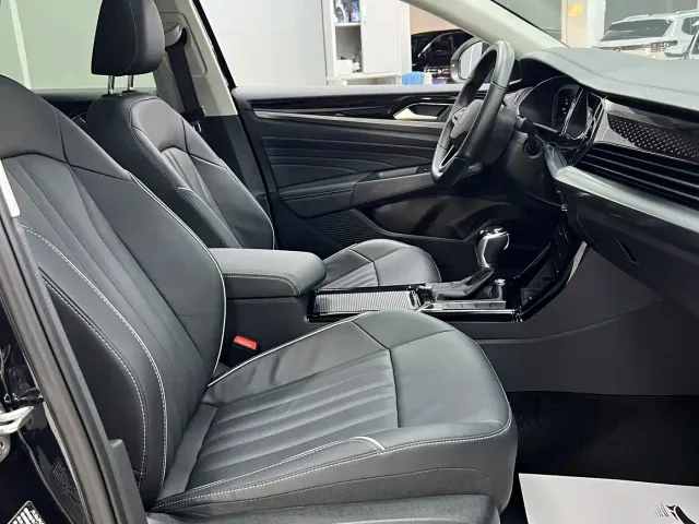 Volkswagen Passat — Фото автомобиля 23