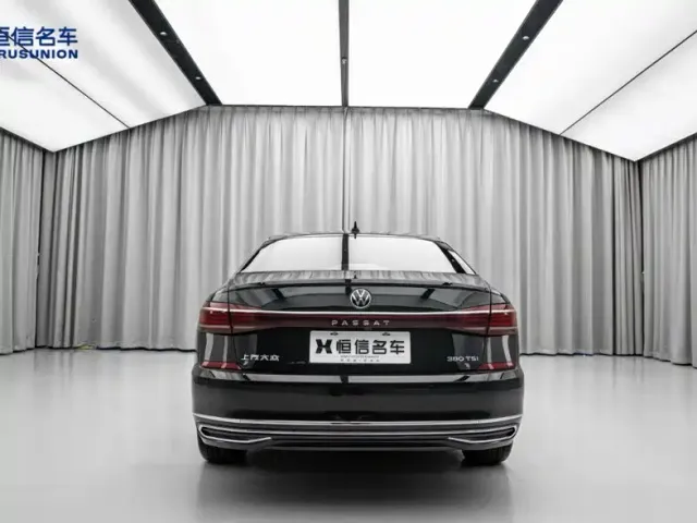 Volkswagen Passat — Фото автомобиля 6