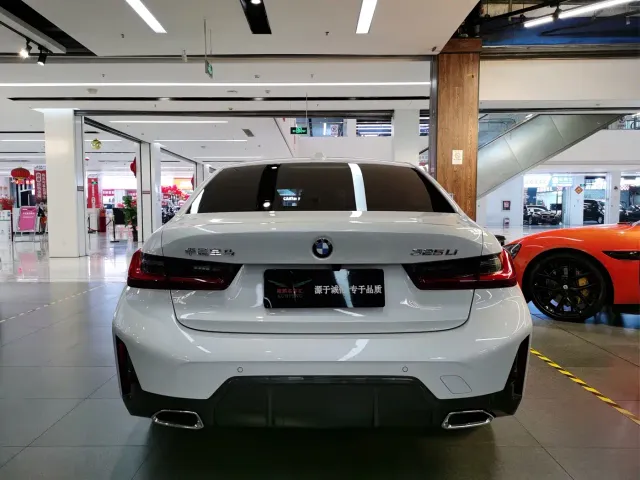 BMW 3 Series — Фото автомобиля 4