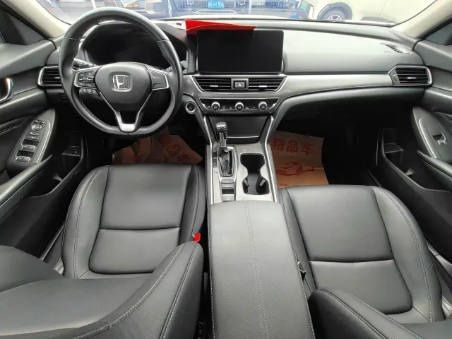 Honda Accord — Фото автомобиля 6