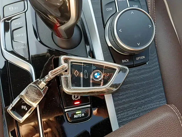 BMW 5 Series — Фото автомобиля 8