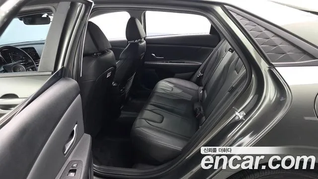 Hyundai Avante CN7 — Фото автомобиля 12