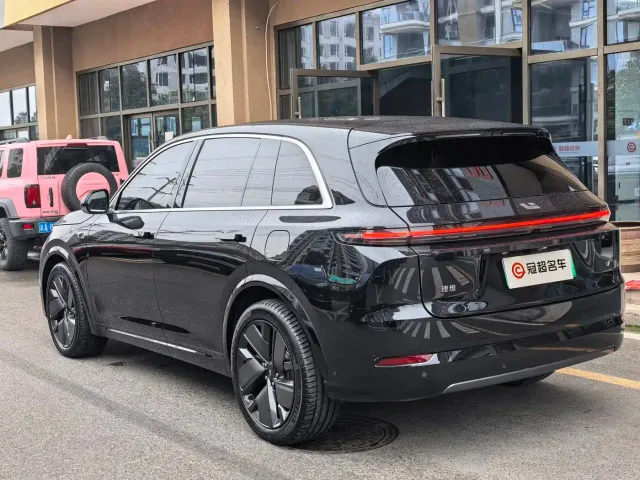 Li Auto L7 — Фото автомобиля 5