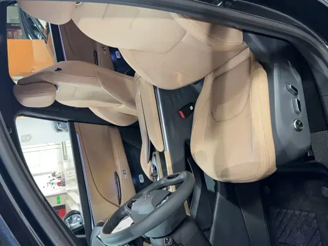Arcfox Alpha T5 — Фото автомобиля 16
