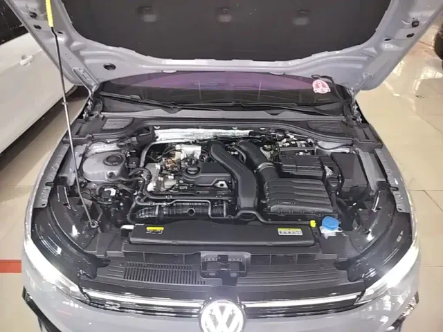 Volkswagen Golf — Фото автомобиля 19