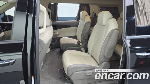 Kia Carnival 4th Gen — Фото автомобиля 26