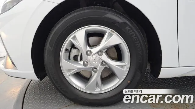 Hyundai AVANTE Avante (CN7) — Фото автомобиля 5