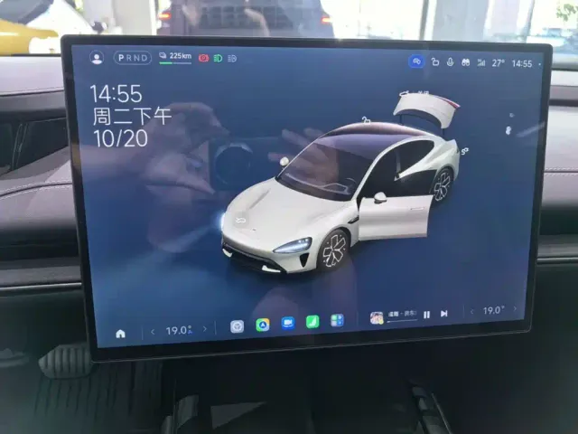 Xiaomi SU7 — Фото автомобиля 12