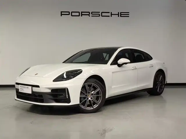 Фотография автомобиля — Porsche Panamera