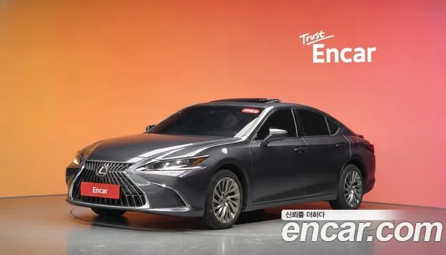 Фотография автомобиля — Lexus ES 7th Gen