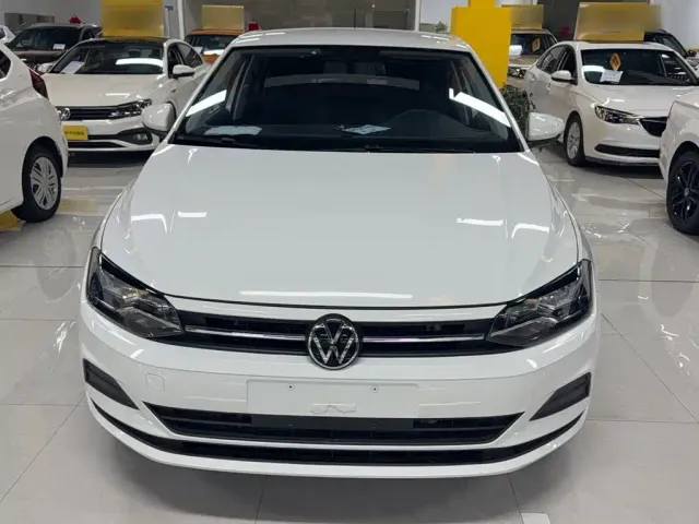 Volkswagen Polo — Фото автомобиля 5
