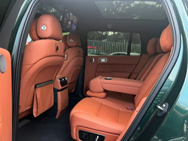 Li Auto L7 — Фото автомобиля 16