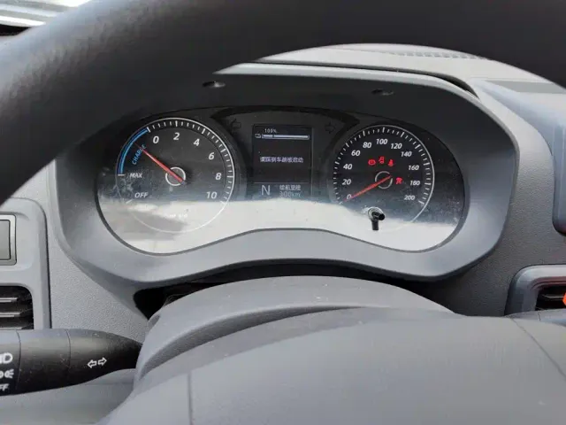 Wuling Yangguang — Фото автомобиля 14
