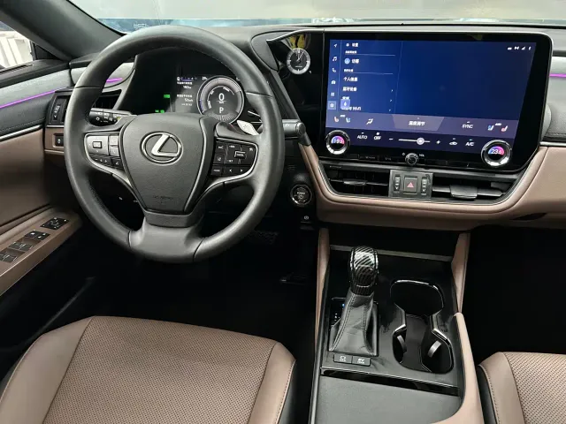 Lexus ES — Фото автомобиля 24
