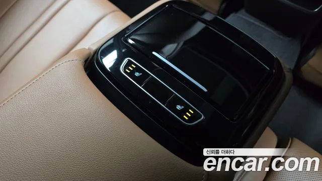 Genesis G80 Бензин 2.5 турбо AWD — Фото автомобиля 19