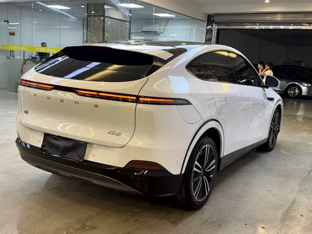 Xpeng G6 — Фото автомобиля 5