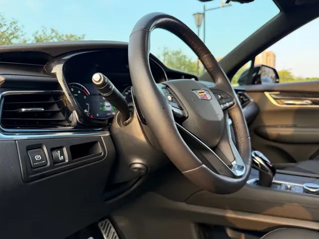 Cadillac XT6 — Фото автомобиля 18
