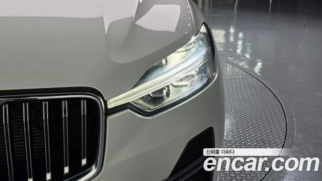Volvo XC60 Generation 2 — Фото автомобиля 7