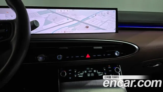 Genesis GV70 2.5T Бензин 2WD — Фото автомобиля 12