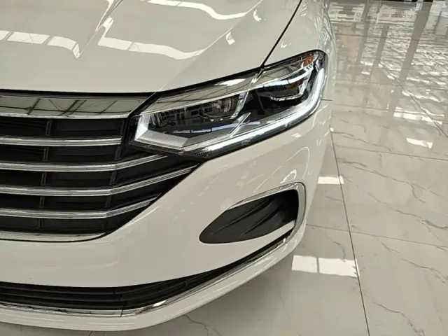 Volkswagen Lavida 2023 300TSI DSG Comfort Edition — Фото автомобиля 17