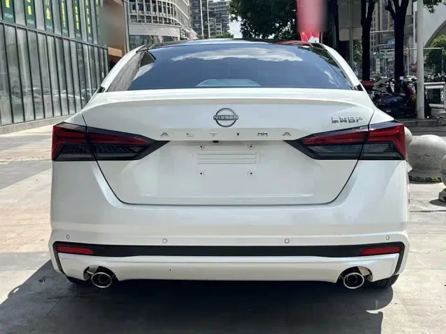 Nissan Teana — Фото автомобиля 17